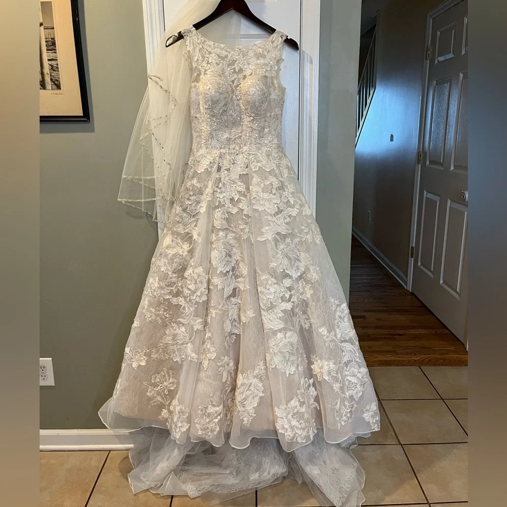 Oleg Cassini | Dresses | 3 Pieces Oleg Cassini High Neck Tank Lace Wedding  Dress Size P | Poshmark